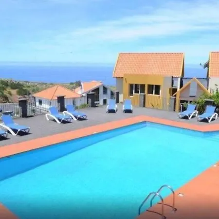 Residencial Farol Frühstückspension Ponta do Pargo
