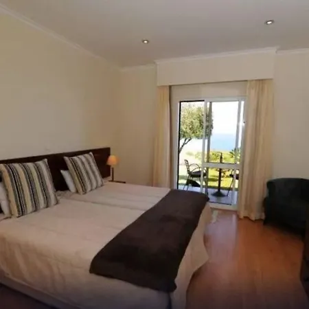 Bed & Breakfast Residencial Farol 3*