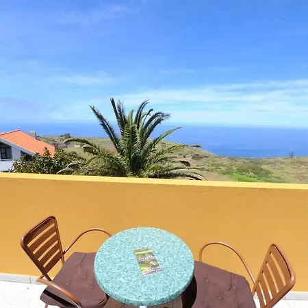 Bed & Breakfast Residencial Farol Ponta do Pargo