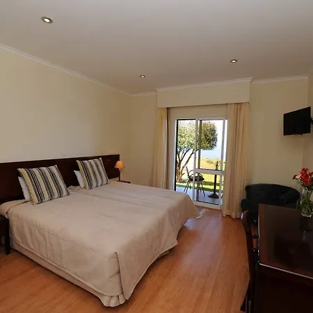 Bed & Breakfast Residencial Farol Ponta do Pargo