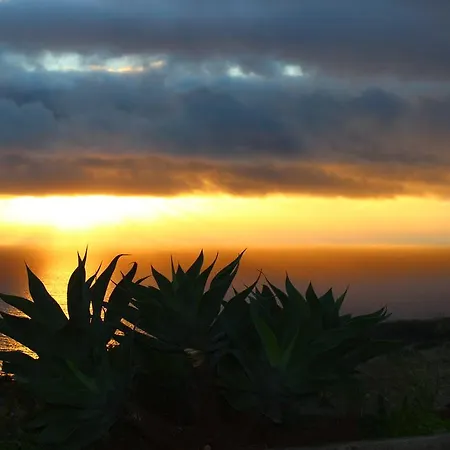 Residencial Farol 3* Ponta do Pargo