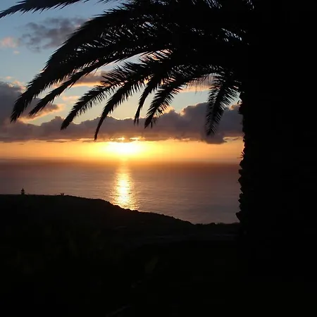 Bed & Breakfast Residencial Farol Ponta do Pargo