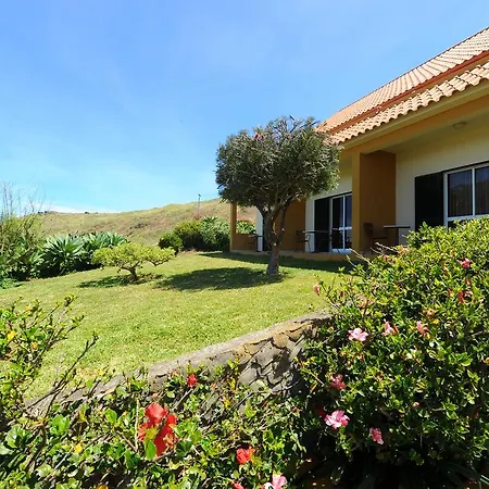 Bed & Breakfast Residencial Farol Ponta do Pargo