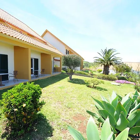 Residencial Farol 3* Ponta do Pargo