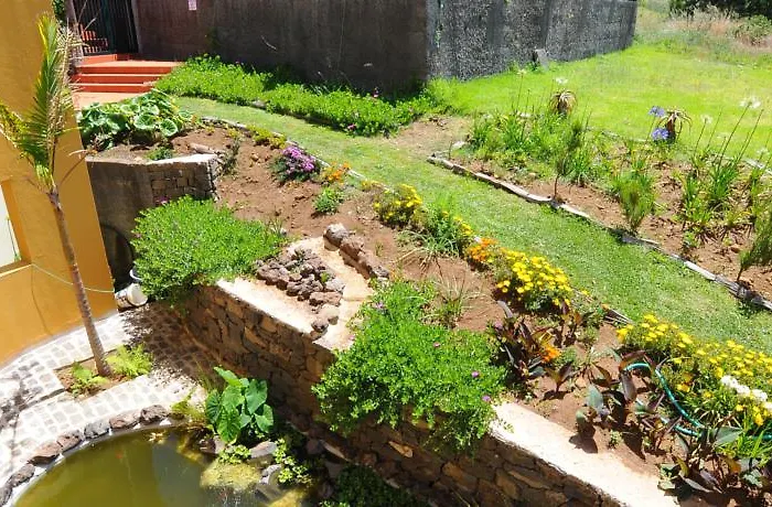 Bed & Breakfast Residencial Farol Ponta do Pargo