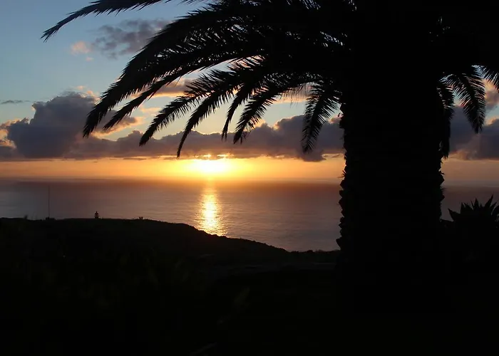Bed & Breakfast Residencial Farol Ponta do Pargo