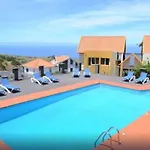 Residencial Farol Alojamento de Acomodação e Pequeno-almoço Ponta do Pargo