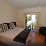 Alojamento de Acomodação e Pequeno-almoço Residencial Farol 3*
