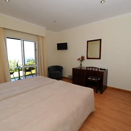 Residencial Farol 3* Ponta do Pargo