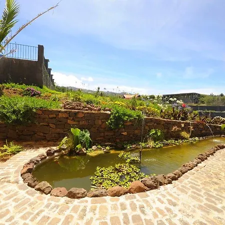 Residencial Farol Bed & Breakfast 3*