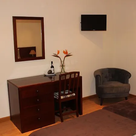 לינה וארוחת בוקר Residencial Farol פונטה דו פארגו