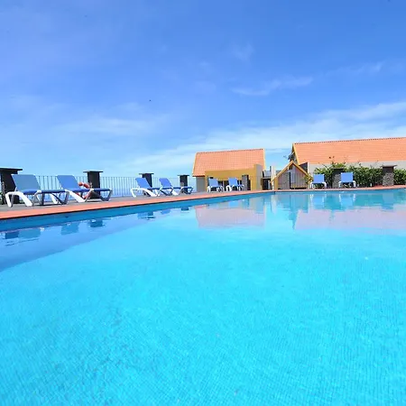 Residencial Farol Bed & Breakfast Ponta do Pargo