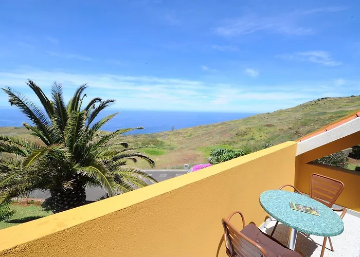 Residencial Farol B&B 3*